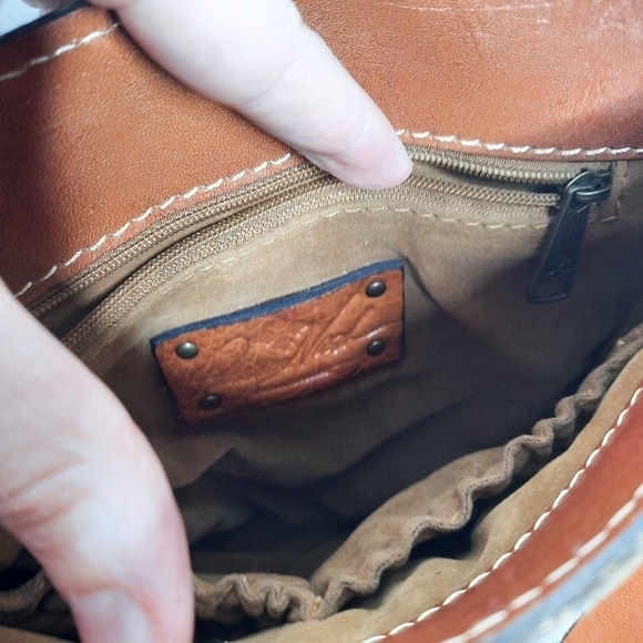 Patricia Nash Venezia Floral Leather Crossbody Bag - Picture 3 of 8